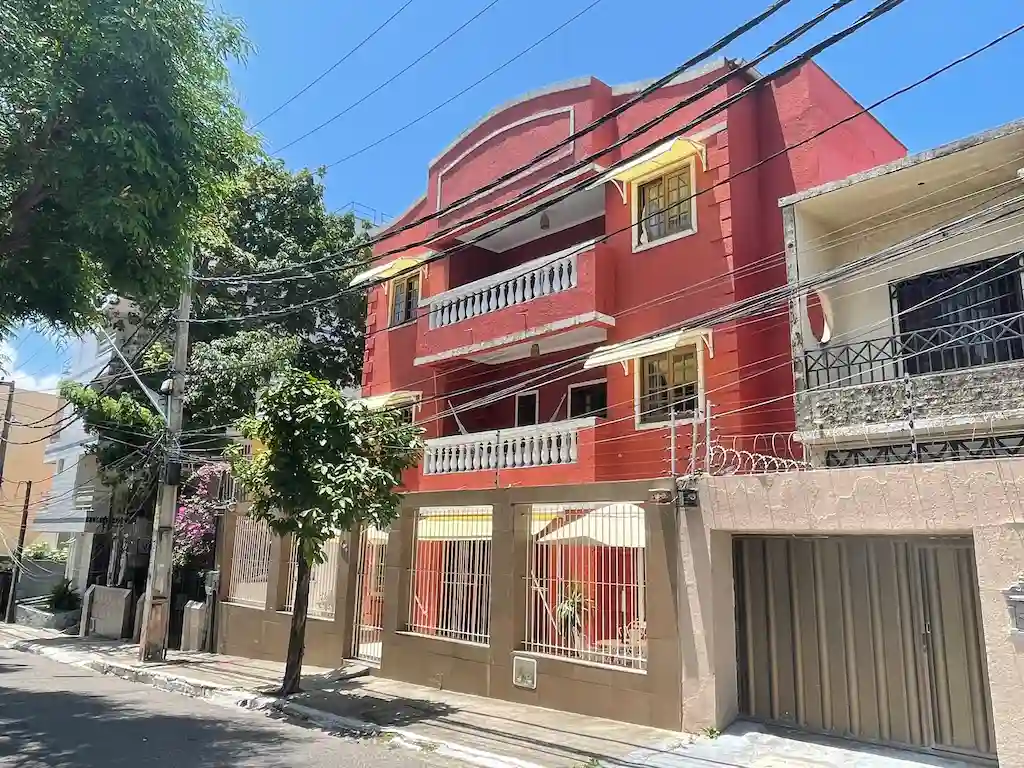 2025-02-10 Pousada por fora 4x3 - 0009