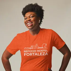 Camisa laranja do Refugio Hostel Fortaleza e Pousada - 0005